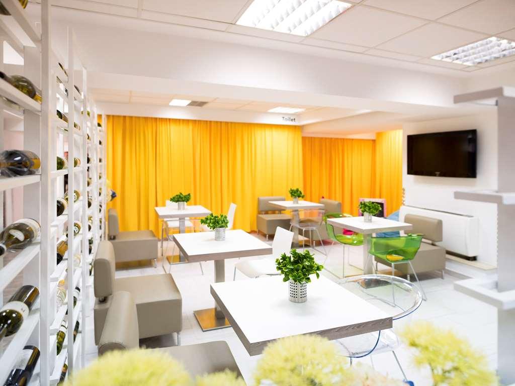 ibis Styles Skopje Hotell Restaurant bilde